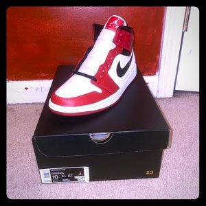 Chicago jordan 1 mid